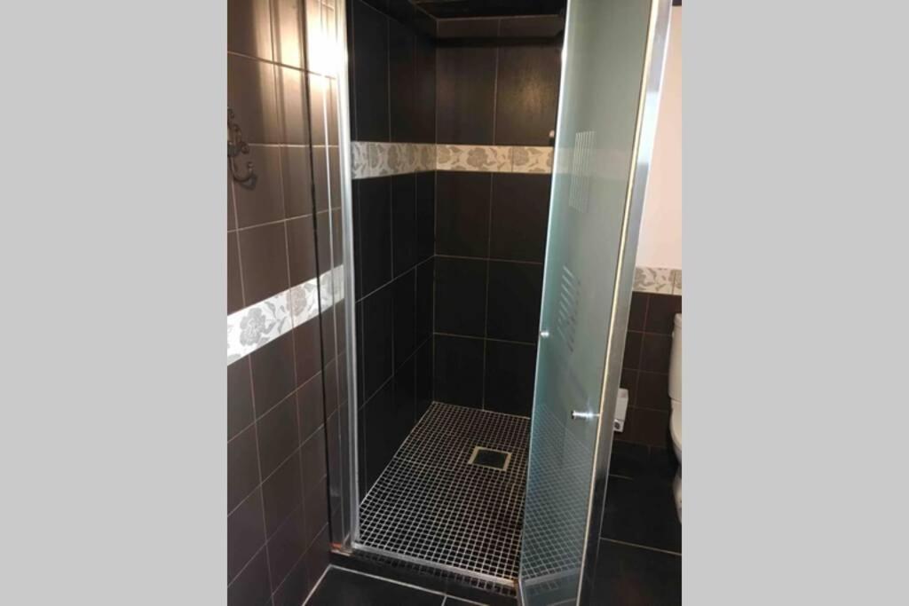 Bel Appartement En Rez De Jardin, 10Min Centre Et 300M Quais De Seine Wifi Rouen Exterior foto